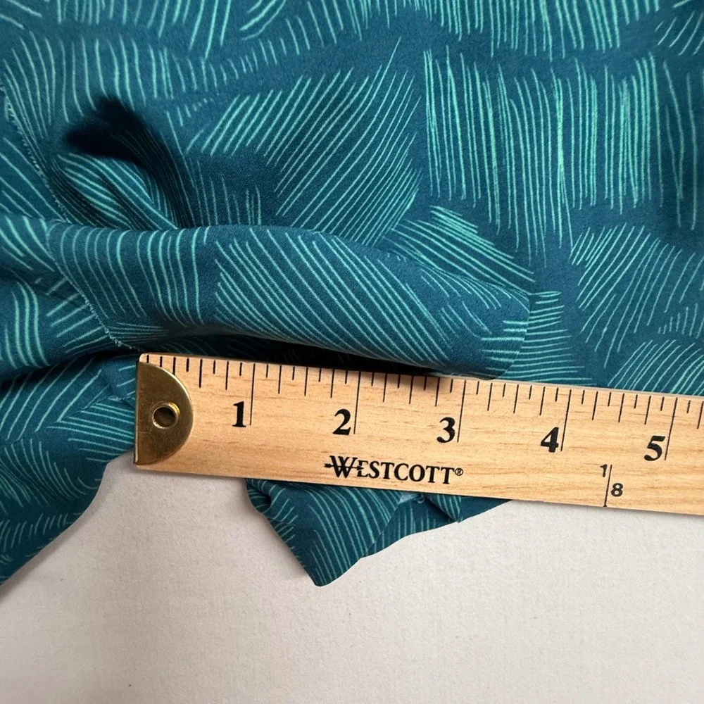 Rabbit RW244 Womens XL Running Shorts Tropical Print Lined Zip Pocket Teal